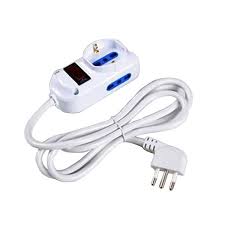 CFG LUCEQUADRA MULTIPRESA BIPASSO/SCHUKO 3 POSIZIONI CON INTERRUTTORE CAVO 1,5MT